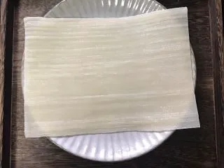 街头风味东北烤冷面,烤冷面一片,网上可以买到