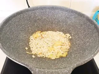 超级下饭菜 油焖尖椒,煸炒出香味