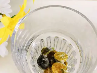 #闹元宵#蓝色海洋,冻青柠放入杯中