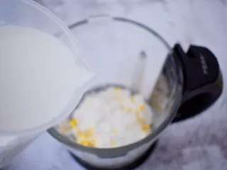 香浓奶香玉米汁,加入纯牛奶