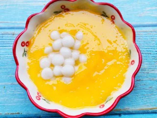 软糯香甜的多芒小丸子,加入丸子。