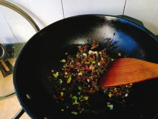 家常菜+梅菜扣肉,快速翻炒