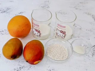 可以吸着喝的杨枝甘露,准备好材料