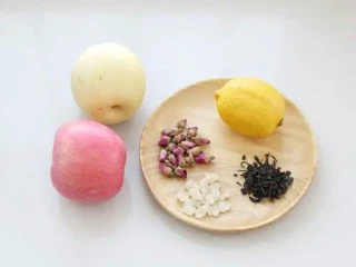 水果玫瑰花茶,准备好食材