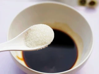 红烧豆腐盖饭,1勺白糖。