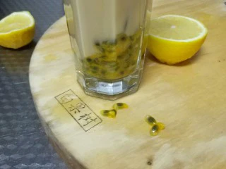 柠檬百香果益酸菌,多下的柠檬就可以蜜渍一下,不要浪费啦