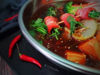 自制家庭串串火锅,辣得舒服，麻得过瘾 就算“赴汤蹈火”，也在所不惜！