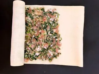 东北风味 蒸千子,卷起来，尽量卷得紧实点
