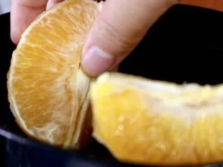 三色冰水果汁,先榨橙汁