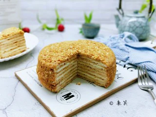 俄罗斯提拉米苏#异国美食#,切开了呦～