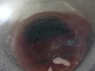 蒜蓉粉丝娃娃菜,另烧热油。