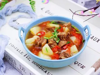番茄牛肉炖土豆,老公多吃了两碗米饭。