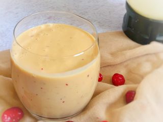 蔓越莓芒果奶昔,冷藏一会