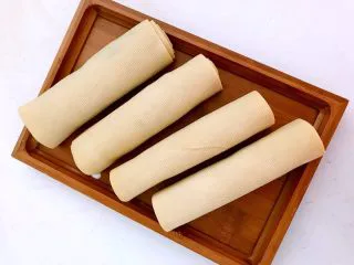 东北风味 蒸千子,逐一包好的豆卷