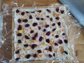 厚切芒果酸奶,放入冰箱冷冻变硬