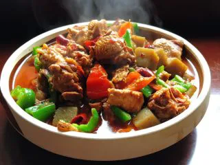 超过瘾的啤酒魔芋炖鸡,香喷喷热腾腾啊！