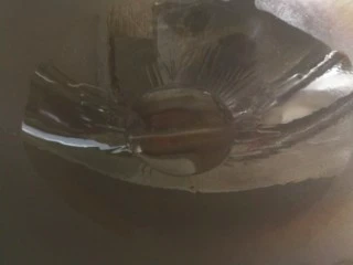 家庭密制牛肉,锅烧热倒油