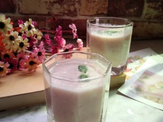 水蜜桃酸奶杯,酸酸甜甜的