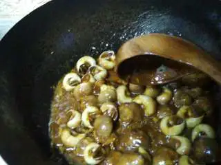 #烟台特色小吃，酱爆海蚍蛴#,开锅收汁