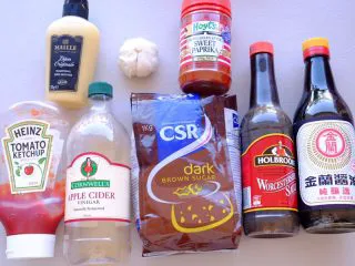 秘制异国风味鸡胸肉腌料&绝佳搭配 （减肥必备）,BBQ腌料需要的材料如图 伍斯特酱类似辣酱油 如果买不到可以用辣酱油代替哦