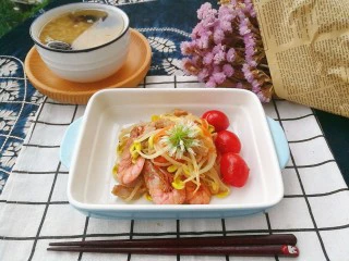快手菜，肉丝豆芽爆海虾,制作快速，营养丰富，还能作为瘦身晚餐哦
