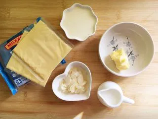 街头流行美食～【岩烧乳酪】,准备乳酪糊用料
