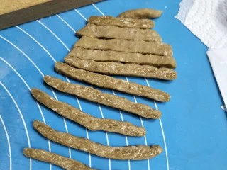 红糖珍珠奶茶,切成长条都可