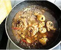 韩式安东炖鸡,加入适量的清水大火煮上5分钟