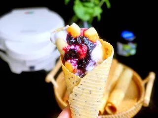 香港名小吃鸡蛋仔,假装冰激凌,好吃停不下来,迷倒一众小朋友,不用担心孩子吃冰激凌对肠胃不好