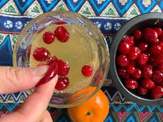 橙心橙意饮品,挤