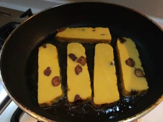 新文美食 北京特色小吃蒸年糕,也可以油煎年糕。