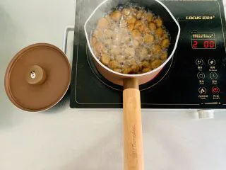 脏脏珍珠奶茶,当珍珠漂浮水面时，在煮30秒即可。