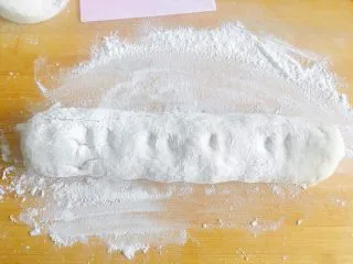 手抓饼——完美复制街头小吃,揉成长条