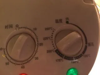 风味蒜香照烧鸡,再烤8分钟即可。