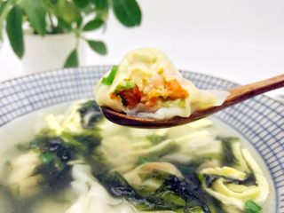 宝宝辅食:虾仁时蔬小馄饨-13M+