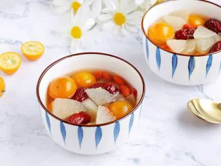 冰糖雪梨金桔饮,喜欢的快来试试吧！