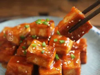 糖醋脆皮豆腐,习惯性来张特写，诱惑下亲们的味觉！