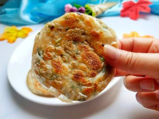 饺子皮葱油饼,请你吃一个！