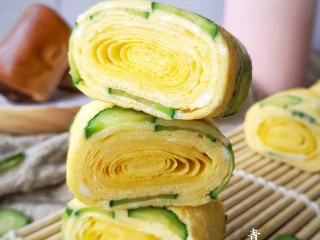 酷夏里的小清新——青瓜厚蛋烧,叠罗汉的青瓜厚蛋烧🙃