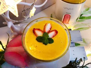 香蕉芒果卡乐比营养奶糊,我们的这一款香蕉芒果卡乐比营养奶糊就完成了,是不是很容易就学会了啊~ 健康,美味,高颜值,宝宝们喜欢的话就赶紧做起来吧~