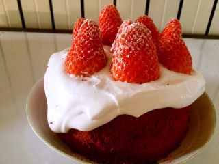 雪顶红丝绒蛋糕