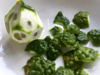 泰式青咖喱酱·东南亚风味,只取皮用。找不到箭叶橙也可以用普通青柠檬代替。