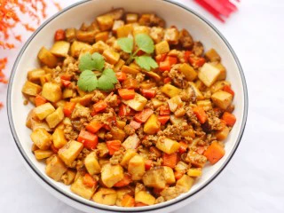 米饭杀手肉末炒杏鲍菇,开吃吧~