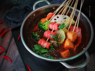 自制家庭串串火锅,可以用养生壶或电热水壶来做 学生党在宿舍煮起来