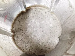 黑豆黑芝麻浆,到时间开盖晾温