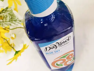 #闹元宵#蓝色海洋,准备好任意品牌的蓝柑糖浆