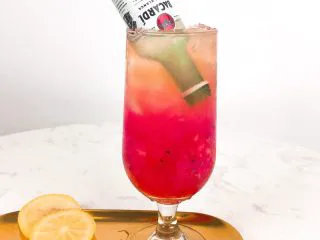 微醺来袭，更适合有趣灵魂的一款饮品,装饰即可