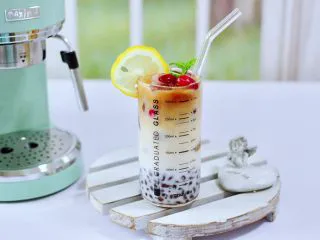 蜜豆椰奶冰果冰咖啡,复合的多种口感，好喝的不得了。