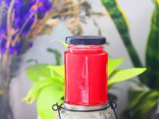 老北京小吃之“山楂糕”,山楂汁用来冲水喝味道也不错的。