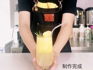 38℃酷暑，最佳饮料“水果气泡饮”，无酒精也能狂High,装饰即可